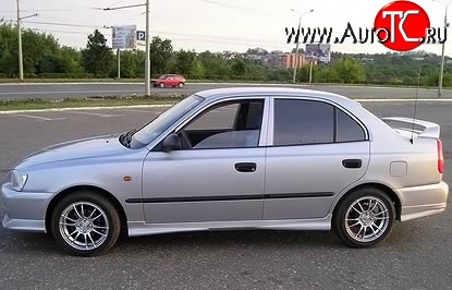 6 549 р. Пороги накладки Street Hyundai Accent седан ТагАЗ (2001-2012) (Неокрашенные)  с доставкой в г. Москва