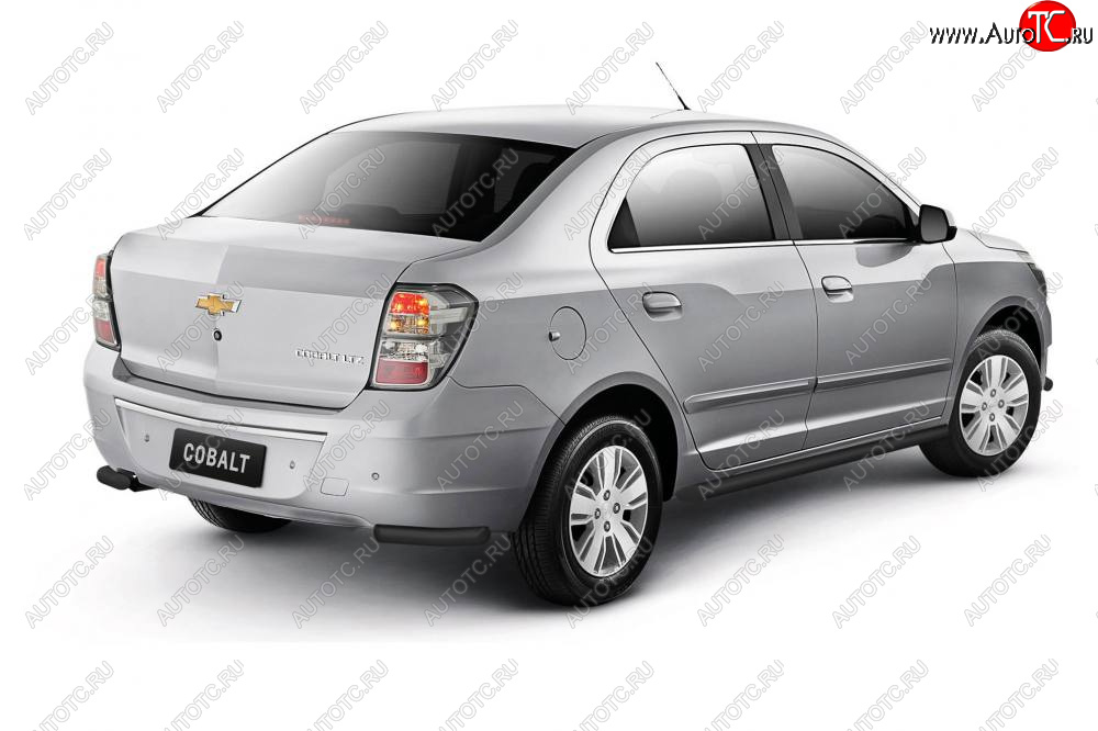 3 789 р. Защита заднего бампера Petroil Tuning (уголки Ø38)  Chevrolet Cobalt (2019-2023) седан 2-ой рестайлинг (Сталь с полимерным покрытием в цвет: черный ❞Шагрень❝)  с доставкой в г. Москва