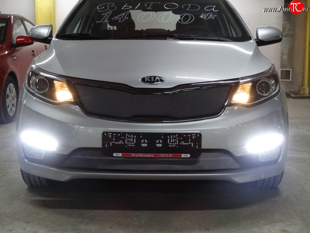 1 539 р. Нижняя сетка на бампер Russtal (хром)  KIA Rio  3 QB (2015-2017) рестайлинг седан, рестайлингхэтчбек5дв.  с доставкой в г. Москва