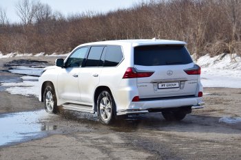 18 649 р. Защита порогов из трубы Ø51 Petroil Tuning Lexus LX450d J200 2-ой рестайлинг (2015-2022) (Нержавеющая полированная сталь)  с доставкой в г. Москва. Увеличить фотографию 2