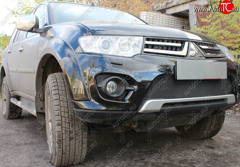 1 469 р. Защитная сетка на бампер (рестайлинг) Russtal (черная)  Mitsubishi L200  5 KK,KL (2015-2019) дорестайлинг  с доставкой в г. Москва