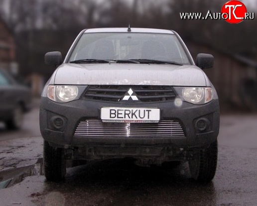 5 399 р. Декоративная вставка воздухозаборника Berkut Mitsubishi L200 4  дорестайлинг (2006-2014)  с доставкой в г. Москва