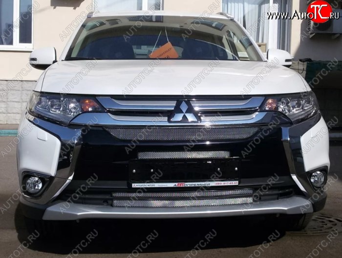 3 479 р. Защитная решётка в воздуховод автомобиля Russtal (хром) Mitsubishi Outlander GF 2-ой рестайлинг (2015-2018)  с доставкой в г. Москва