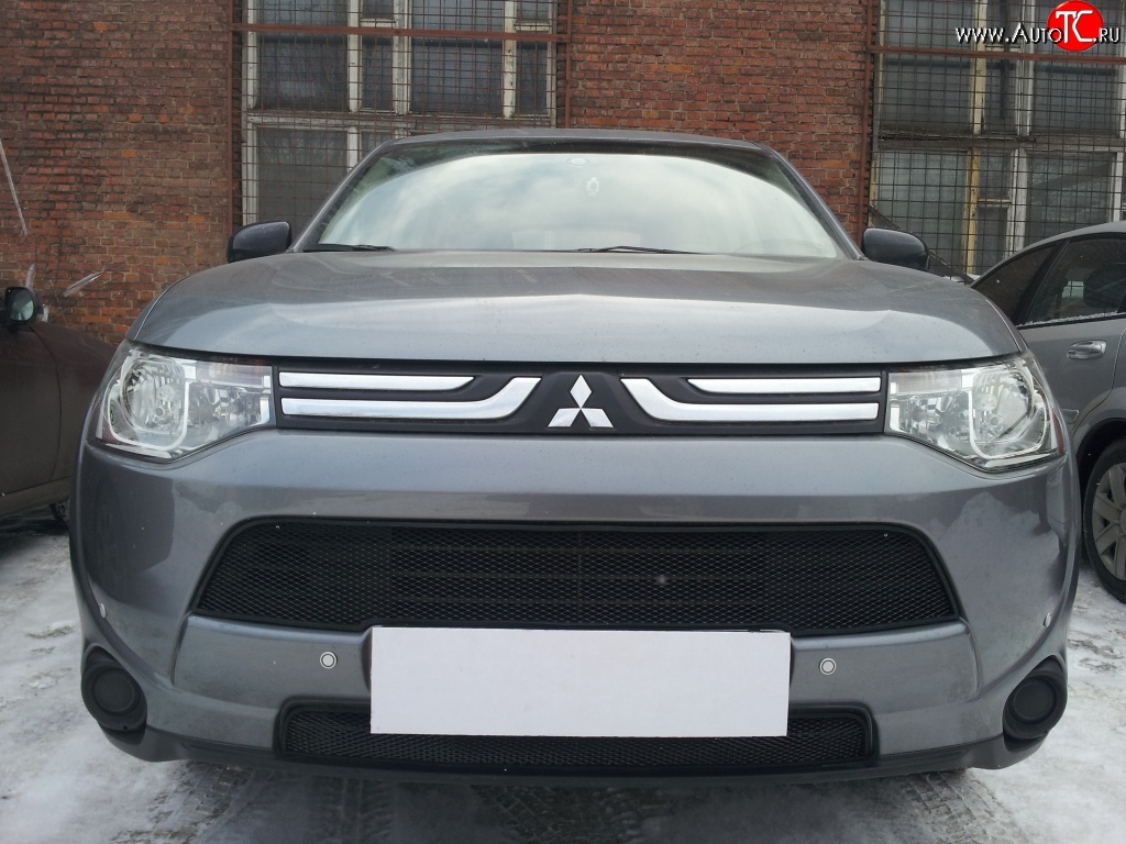 4 299 р. Сетка на бампер Russtal (черная) Mitsubishi Outlander GF дорестайлинг (2012-2014)  с доставкой в г. Москва