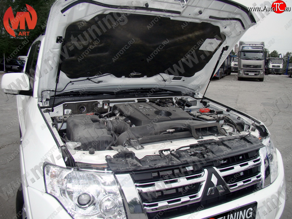 4 099 р. Упор капота MV-Tuning (двойной)  Mitsubishi Pajero ( 4 V90,  4 V80) (2006-2020) дорестайлинг, дорестайлинг, 1-ый рестайлинг, 3 дв. 1-ый рестайлинг, 2-ой рестайлинг  с доставкой в г. Москва