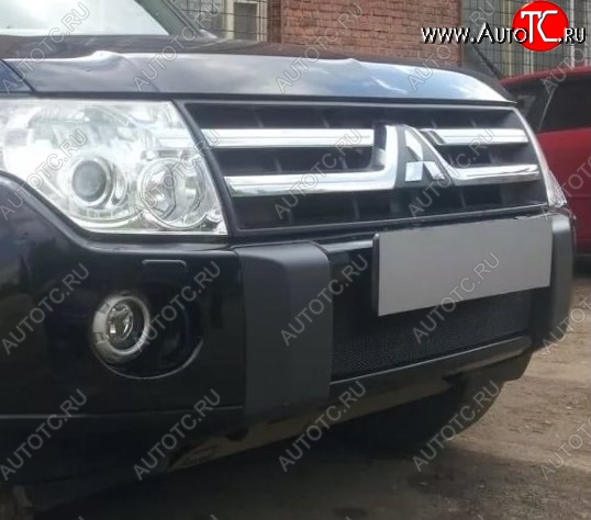 1 469 р. Защитная решётка в воздуховод автомобиля Russtal (черная) Mitsubishi Pajero 4 V90 дорестайлинг (2006-2011)  с доставкой в г. Москва