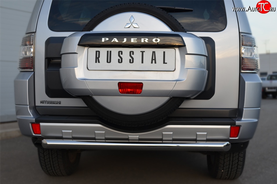 11 999 р. Одинарная защита заднего бампера из трубы диаметром 63 мм Russtal  Mitsubishi Pajero  4 V90 (2006-2011) дорестайлинг  с доставкой в г. Москва