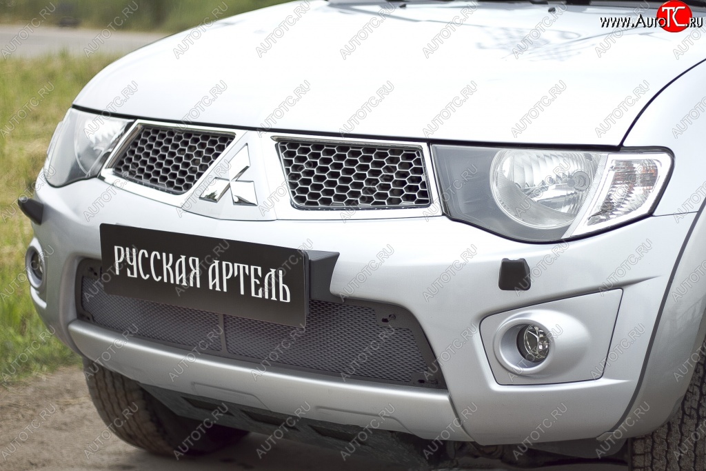 2 179 р. Защитная сетка решетки переднего бампера РА Mitsubishi Pajero Sport PB дорестайлинг (2008-2013)  с доставкой в г. Москва