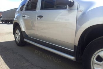 7 249 р. Защита порогов вогнутая из трубы Ø63 Petroil Tuning Nissan Terrano D10 дорестайлинг (2013-2016) (Серебристый (Искра) ППК)  с доставкой в г. Москва. Увеличить фотографию 2