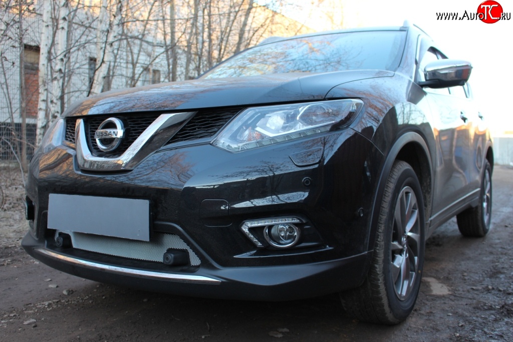 1 569 р. Сетка (под парктроник) на бампер Russtal (хром)  Nissan X-trail  3 T32 (2017-2022) рестайлинг  с доставкой в г. Москва