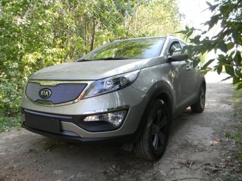 3 589 р. Защитная сетка в бампер (верх, ячейка 3х7 мм) Alfeco Стандарт  KIA Sportage  3 SL (2010-2014) дорестайлинг (Хром)  с доставкой в г. Москва. Увеличить фотографию 2