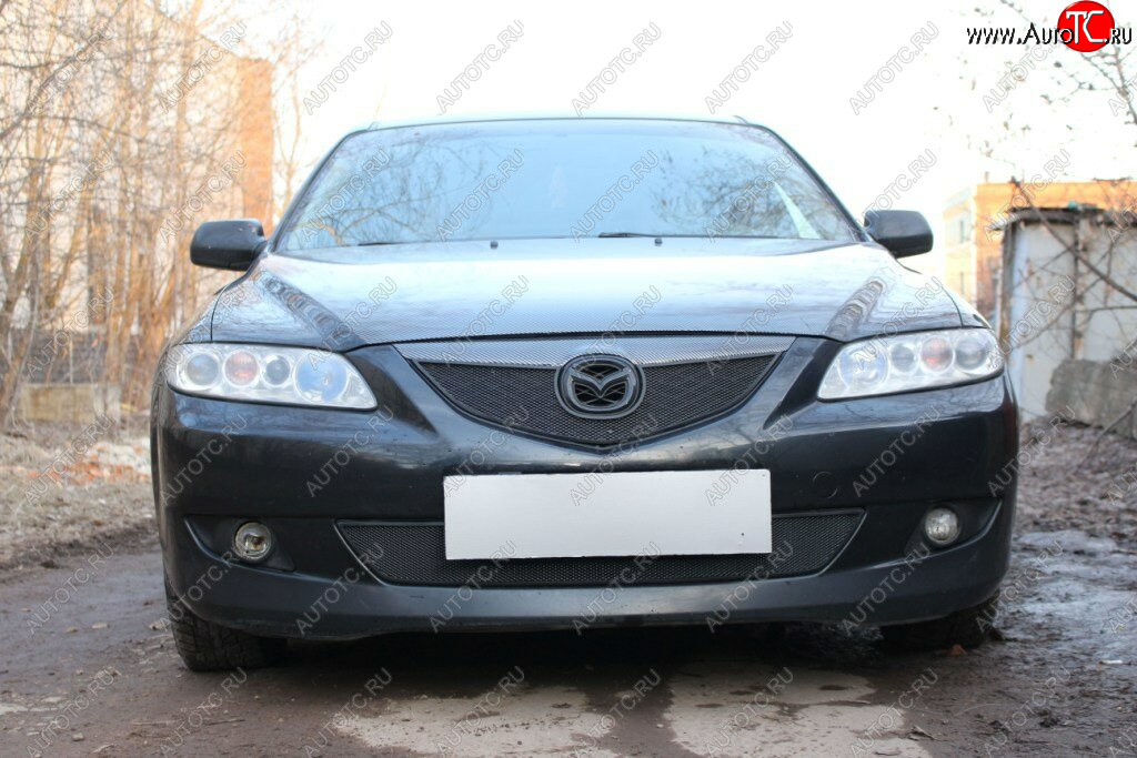 3 099 р. Защитная сетка в бампер (верх, ячейка 3х7 мм) Alfeco Стандарт Mazda 6 GG седан дорестайлинг (2002-2005) (Чёрная)  с доставкой в г. Москва