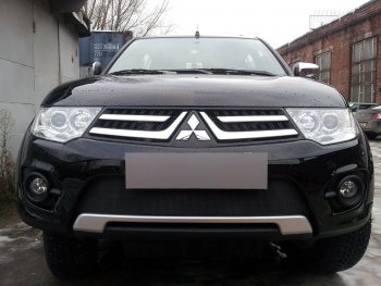 4 099 р. Защитная сетка в бампер (низ, ячейка 3х7 мм) Alfeco Стандарт Mitsubishi L200 4  рестайлинг (2013-2016) (Чёрная)  с доставкой в г. Москва. Увеличить фотографию 4