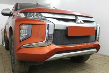 3 099 р. Защитная сетка в бампер (низ, ячейка 3х7 мм) Alfeco Стандарт  Mitsubishi L200  5 KK,KL (2018-2022) рестайлинг (Чёрная)  с доставкой в г. Москва. Увеличить фотографию 4