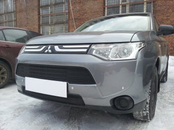 6 199 р. Защитная сетка в бампер (2 части, ячейка 3х7 мм) Alfeco Стандарт Mitsubishi Outlander GF дорестайлинг (2012-2014) (Чёрная)  с доставкой в г. Москва. Увеличить фотографию 2