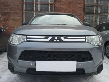 6 199 р. Защитная сетка в бампер (2 части, ячейка 3х7 мм) Alfeco Стандарт Mitsubishi Outlander GF дорестайлинг (2012-2014) (Чёрная)  с доставкой в г. Москва. Увеличить фотографию 3