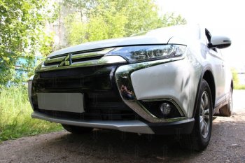 8 449 р. Защитная сетка в бампер (4 части, ячейка 3х7 мм) Alfeco Стандарт  Mitsubishi Outlander  GF (2015-2018) 2-ой рестайлинг (Чёрная)  с доставкой в г. Москва. Увеличить фотографию 2