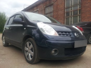 3 779 р. Защитная сетка в бампер (низ, ячейка 3х7 мм) Стрелка11 Стандарт Nissan Note 1 E11 дорестайлинг (2004-2008) (Чёрная)  с доставкой в г. Москва. Увеличить фотографию 2