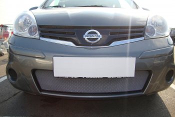 Защитная сетка в бампер (низ, ячейка 3х7 мм) Стрелка11 Стандарт Nissan Note 1 E11 рестайлинг (2008-2013)  (Хром)