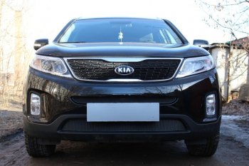 3 899 р. Защитная сетка в бампер (середина, ячейка 4х10 мм) Alfeco Премиум  KIA Sorento  XM (2012-2015) рестайлинг (Чёрная)  с доставкой в г. Москва. Увеличить фотографию 1