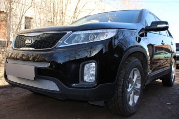 4 199 р. Защитная сетка в бампер (середина, ячейка 4х10 мм) Alfeco Премиум KIA Sorento XM рестайлинг (2012-2015) (Хром)  с доставкой в г. Москва. Увеличить фотографию 2