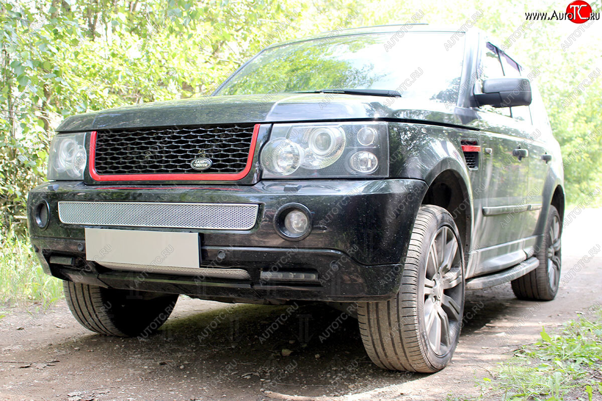 4 599 р. Защитная сетка в бампер (низ, ячейка 4х10 мм) Alfeco Премиум Land Rover Range Rover Sport 1 L320 дорестайлинг (2005-2009) (Хром)  с доставкой в г. Москва