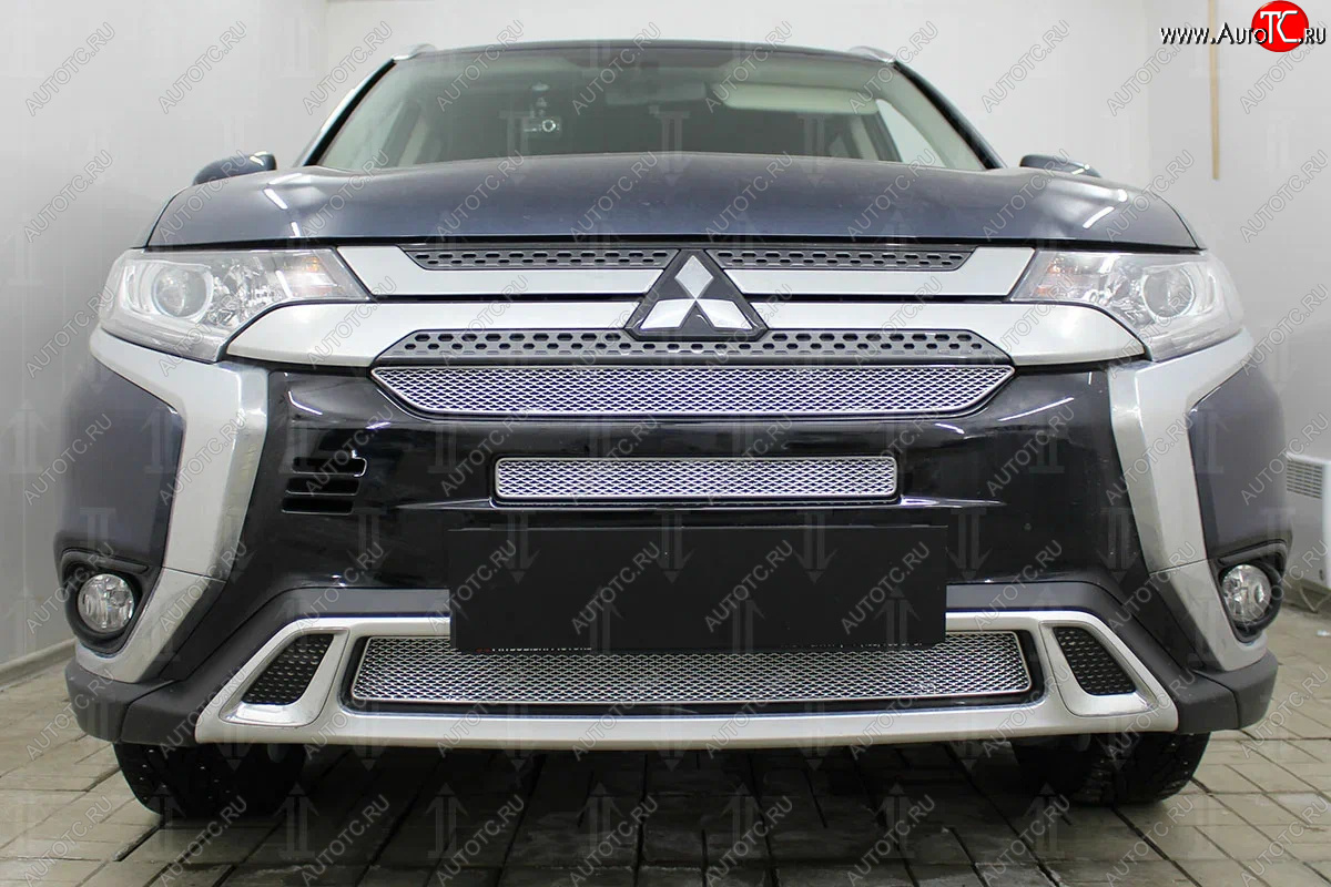 9 749 р. Защитная сетка в бампер (3 части, ячейка 4х10 мм) Alfeco Премиум Mitsubishi Outlander GF 3-ий рестайлинг (2018-2022) (Хром)  с доставкой в г. Москва