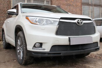 3 999 р. Защитная сетка в бампер (низ, ячейка 4х10 мм) Стрелка11 Премиум Toyota Highlander XU50 дорестайлинг (2013-2017) (Чёрная)  с доставкой в г. Москва. Увеличить фотографию 3