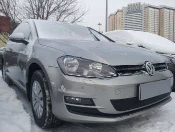 4 199 р. Защитная сетка в бампер (низ, ячейка 4х10 мм) Стрелка11 Премиум Volkswagen Golf 7 дорестайлинг, хэтчбэк 5 дв. (2012-2017) (Чёрная)  с доставкой в г. Москва. Увеличить фотографию 2