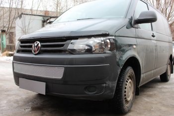 4 299 р. Защитная сетка в бампер (низ, ячейка 4х10 мм) Стрелка11 Премиум Volkswagen Transporter T5 рестайлинг (2009-2015) (Хром)  с доставкой в г. Москва. Увеличить фотографию 3