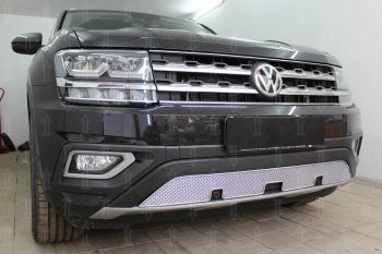 4 699 р. Защитная сетка в бампер (низ, ячейка 4х10 мм) Стрелка11 Премиум  Volkswagen Teramont  CA1 (2016-2020) дорестайлинг (Хром)  с доставкой в г. Москва. Увеличить фотографию 2