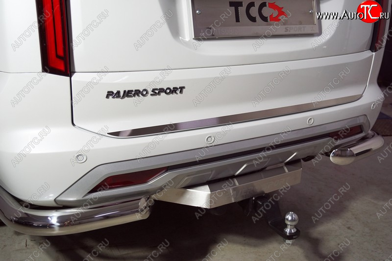 2 759 р. Накладка на заднюю дверь, ТСС Тюнинг  Mitsubishi Pajero Sport  QF (2019-2022) рестайлинг (лист шлифованный)  с доставкой в г. Москва