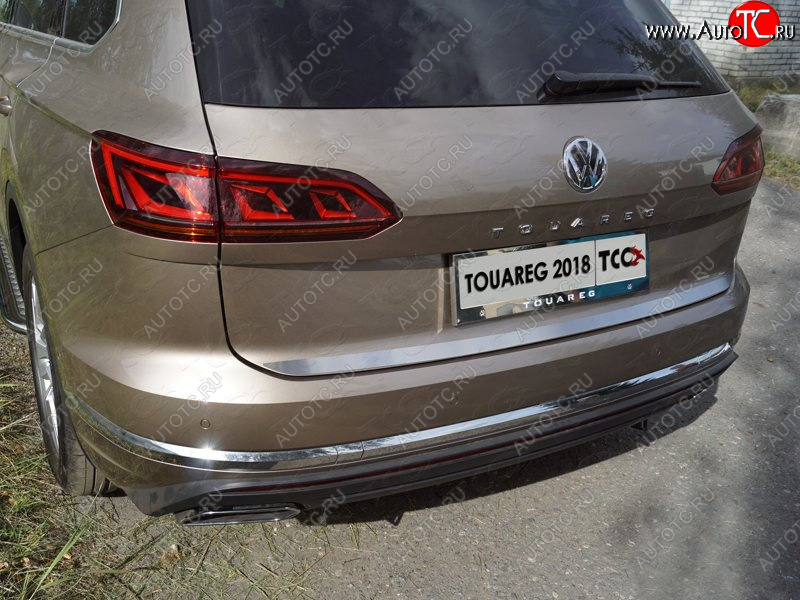 3 199 р. Накладка на заднюю дверь, ТСС Тюнинг  Volkswagen Touareg  CR (2018-2024) (Лист шлифованный)  с доставкой в г. Москва