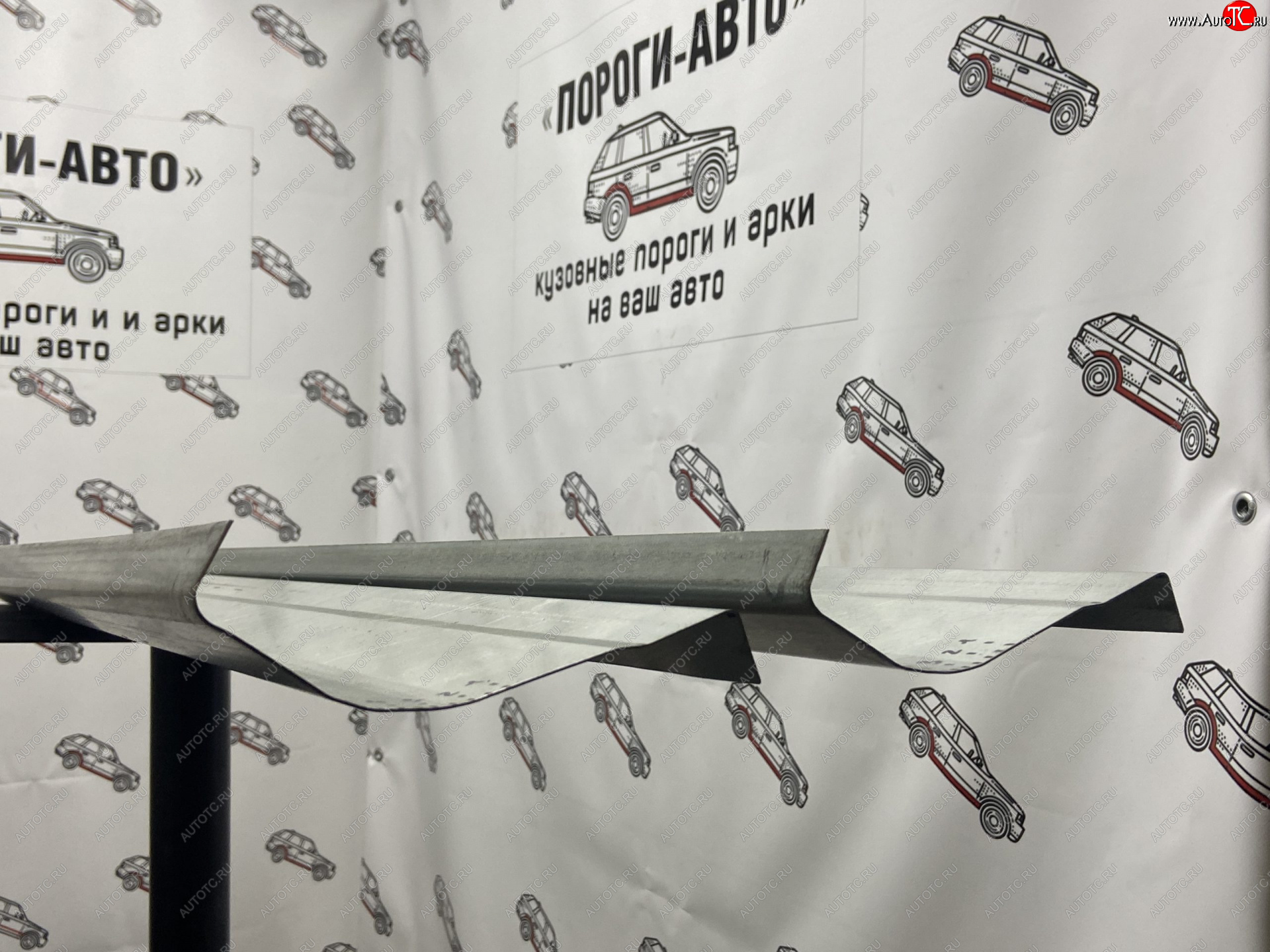 3 899 р. Комплект ремонтных порогов (кузовные пороги) Пороги-Авто  Mitsubishi Pajero ( 3 V70,  3 V60) (1999-2006) дорестайлинг, дорестайлинг, рестайлинг, рестайлинг (холоднокатаная сталь 1 мм)  с доставкой в г. Москва