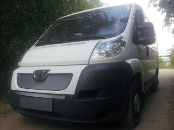 2 799 р. Защита радиатора (середина) Стрелка11 Стандарт  Peugeot Boxer  250 (2006-2014) (хром)  с доставкой в г. Москва. Увеличить фотографию 2