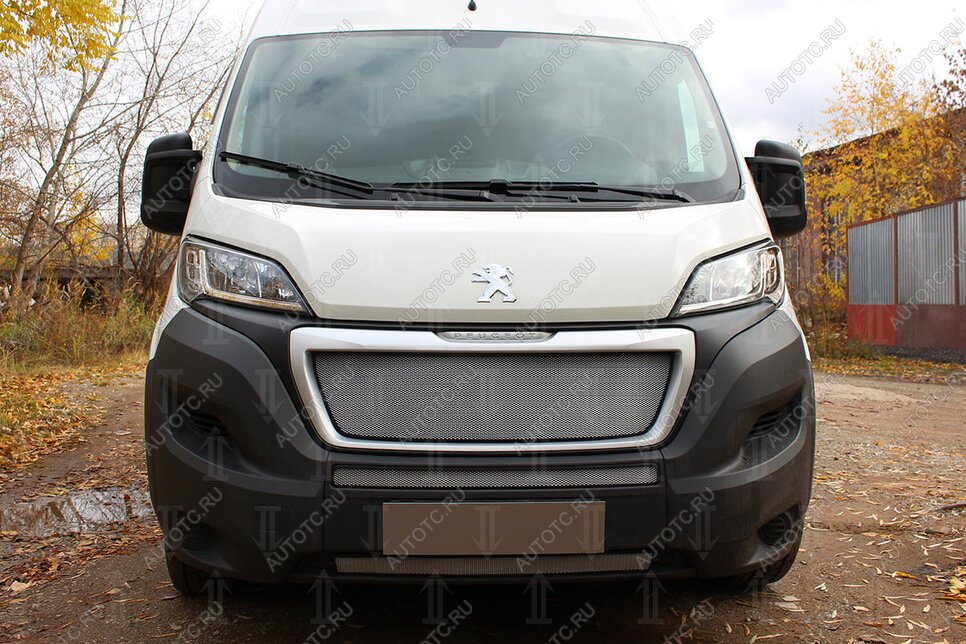 4 099 р. Защита радиатора (верх) Стрелка11 Стандарт  Peugeot Boxer  290 (2014-2025) (хром)  с доставкой в г. Москва