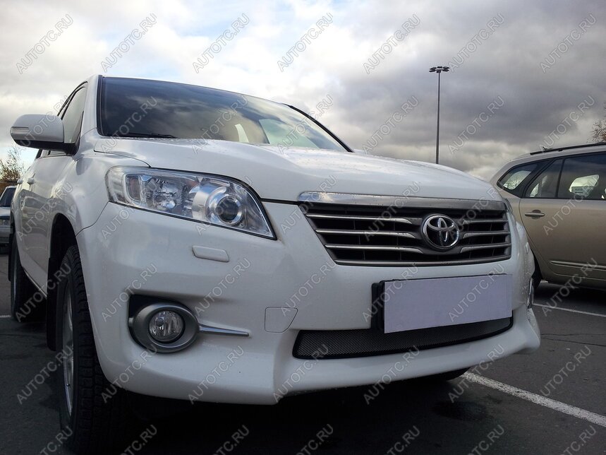 3 099 р. Защита радиатора Стрелка11 Стандарт  Toyota RAV4  XA30 (2010-2013) 5 дв. 2-ой рестайлинг, 5 дв. удлиненный 2-ой рестайлинг (хром)  с доставкой в г. Москва