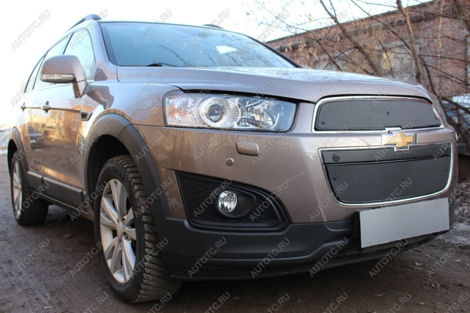 799 р. Зимняя заглушка решетки радиатора (верх) Стрелка11  Chevrolet Captiva (2011-2013) 1-ый рестайлинг (черная)  с доставкой в г. Москва