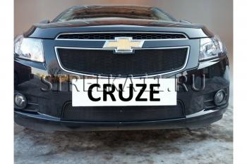 599 р. Зимняя заглушка решетки радиатора (верх) Стрелка11  Chevrolet Cruze ( J300,  J305) (2009-2012) седан дорестайлинг, хэтчбек дорестайлинг (черная)  с доставкой в г. Москва. Увеличить фотографию 1