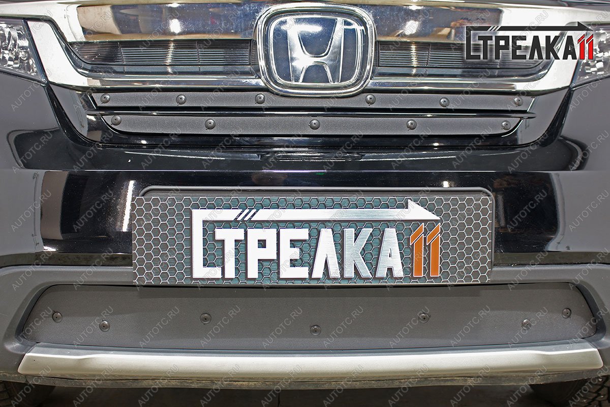 1 459 р. Зимняя заглушка решетки радиатора (верх 2 части) Стрелка11  Honda Pilot  YF6 (2018-2021) рестайлинг (черная)  с доставкой в г. Москва