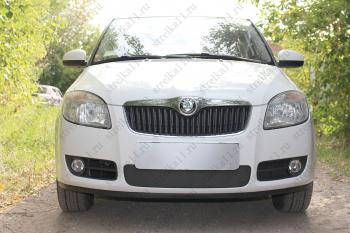 969 р. Зимняя заглушка решетки радиатора (низ) Стрелка11  Skoda Fabia  Mk2 (2007-2010) универсал дорестайлинг, хэтчбэк дорестайлинг (черная)  с доставкой в г. Москва. Увеличить фотографию 1