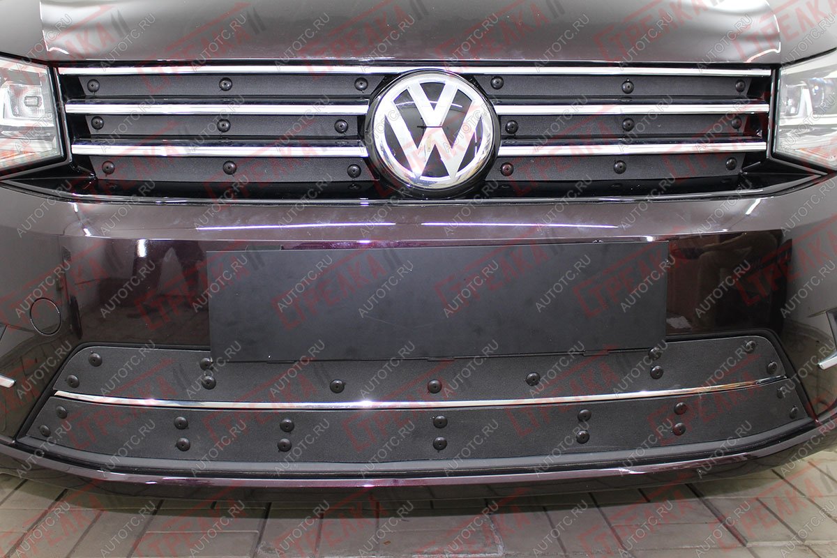 1 599 р. Зимняя заглушка решетки радиатора (верх 6 частей) Стрелка11 Volkswagen Caddy 2K рестайлинг (2015-2020) (черная)  с доставкой в г. Москва