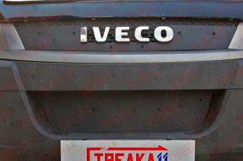 1 399 р. Зимняя защита на стяжке (верх) Стрелка11  Iveco Daily (2006-2011) (черная)  с доставкой в г. Москва. Увеличить фотографию 1