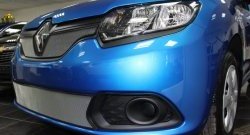 Нижняя сетка на бампер Russtal (хром) Renault Sandero (B8) дорестайлинг (2014-2018)