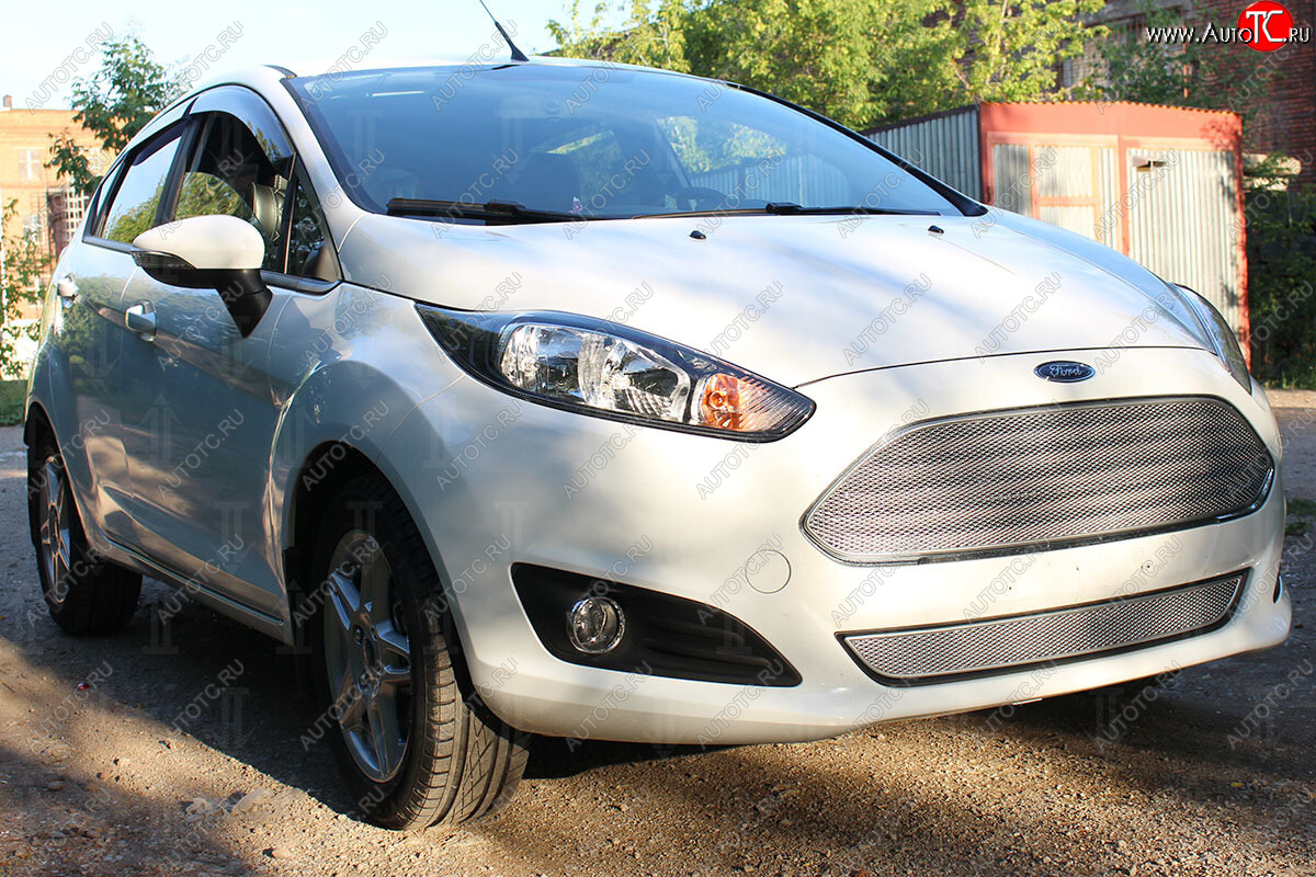 3 779 р.           Защита радиатора Ford Fiesta MK6 (рестайлинг) 2015- chrome низ PREMIUM  Ford Fiesta  6 (2012-2019) седан рестайлинг, хэтчбэк 3 дв. рестайлинг, хэтчбэк 5 дв. рестайлинг (хром)  с доставкой в г. Москва