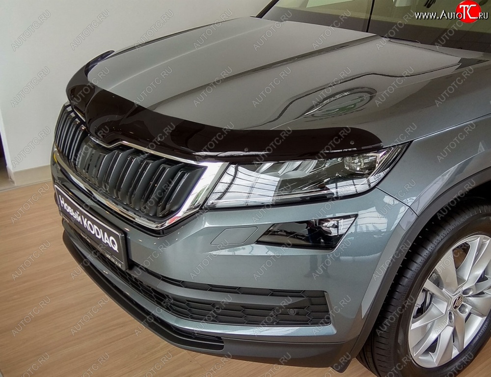 3 689 р. Дефлектор капота SIM Skoda Kodiaq NU7 дорестайлинг (2017-2021)  с доставкой в г. Москва