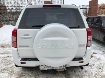 6 949 р. Пластиковый колпак запасного колеса SUZUKI (верхняя часть, 225/70/16)  Suzuki Grand Vitara ( FTB03 3 двери,  3TD62, TL52 5 дверей,  JT 5 дверей,  JT 3 двери,  JT) - Grand Vitara XL7 (неокрашенный)  с доставкой в г. Москва. Увеличить фотографию 11