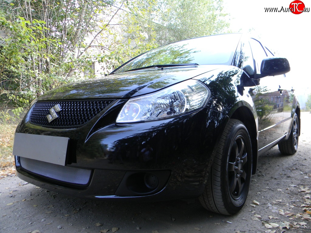 1 539 р. Сетка на бампер Russtal (хром) Suzuki SX4 GYA,GYB  рестайлинг, хэтчбэк (2010-2016)  с доставкой в г. Москва