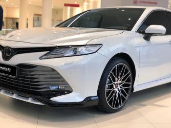 16 899 р. Накладка переднего бампера HEMMES  Toyota Camry  XV70 (2017-2021) дорестайлинг  с доставкой в г. Москва. Увеличить фотографию 5