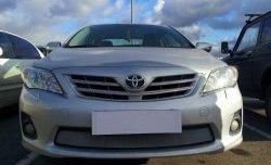 1 539 р. Сетка на бампер Russtal (хром) Toyota Corolla E150 седан рестайлинг (2009-2013)  с доставкой в г. Москва. Увеличить фотографию 1